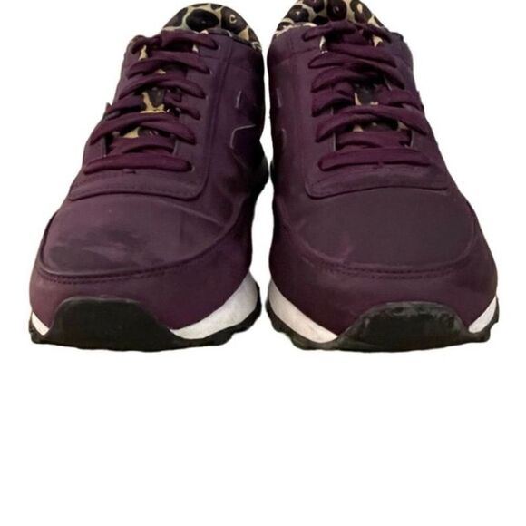 New Balance ~ WL501GB ~ size 8 ~ beautiful deep plum color with animal print - Picture 2 of 9